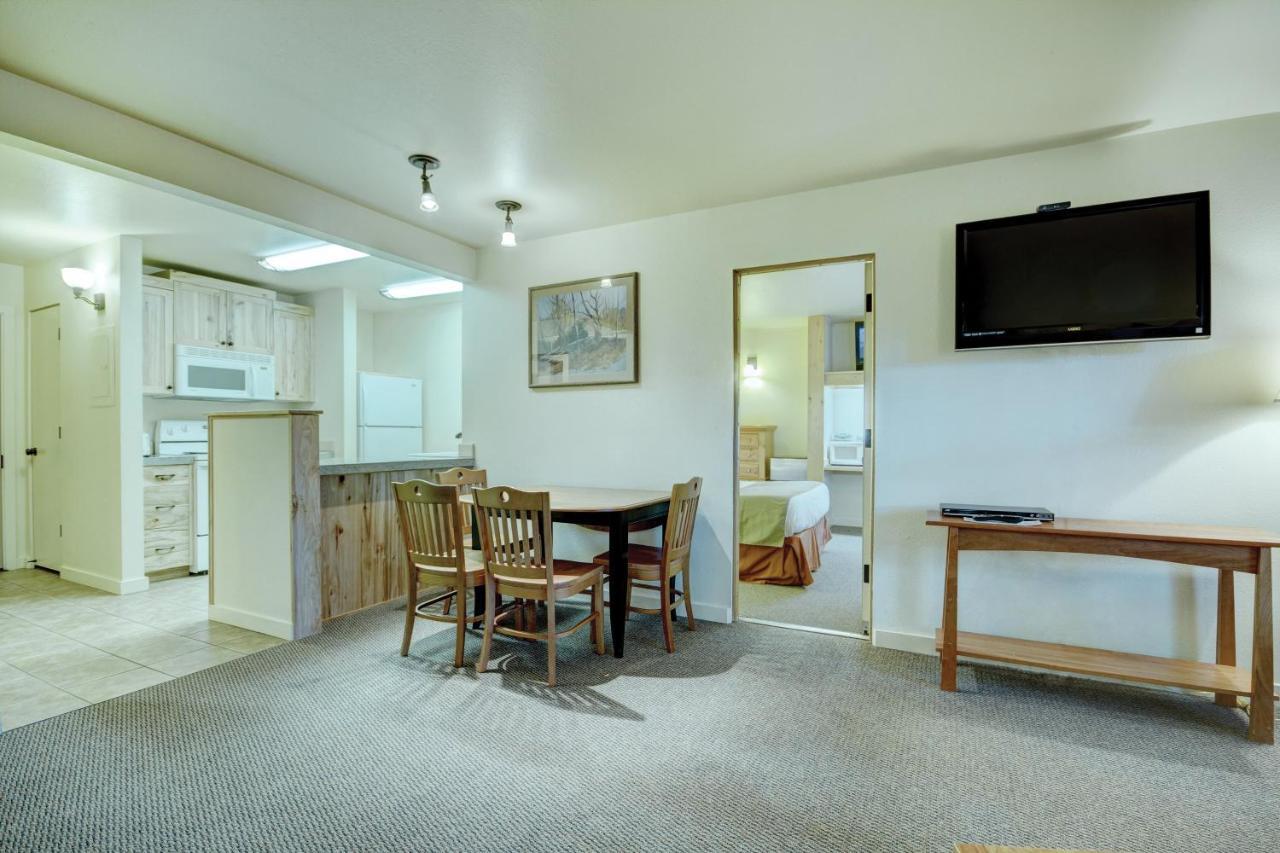Seventh Mountain Resort Deschutes River Woods Exterior photo