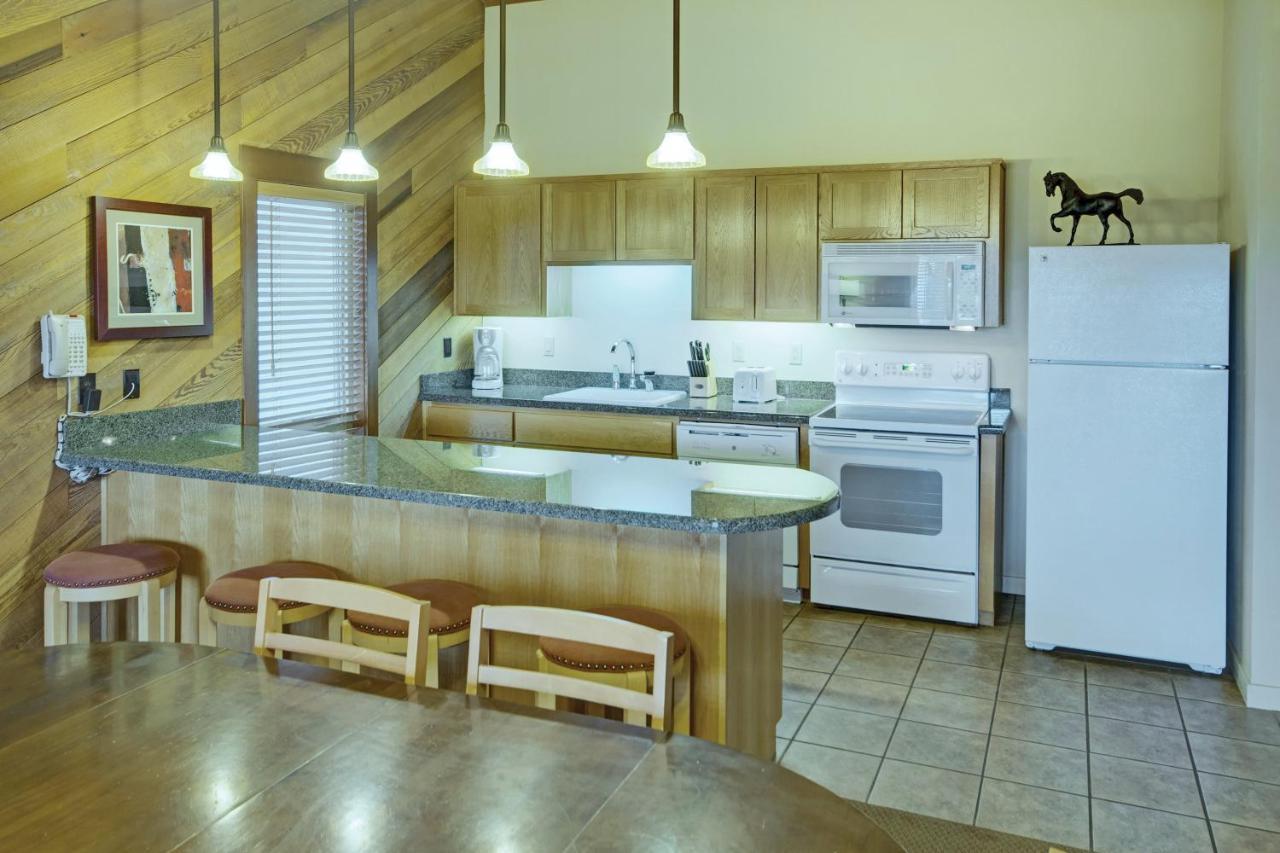 Seventh Mountain Resort Deschutes River Woods Exterior photo