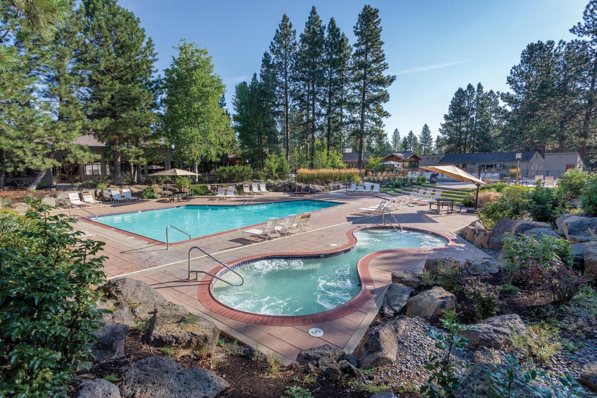 Seventh Mountain Resort Deschutes River Woods Exterior photo